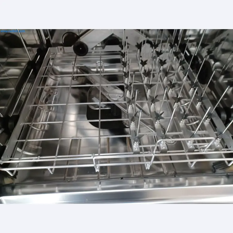 Laboratory equipment / Extensive storage technology and inventories / Osmosis systems and much more.-2