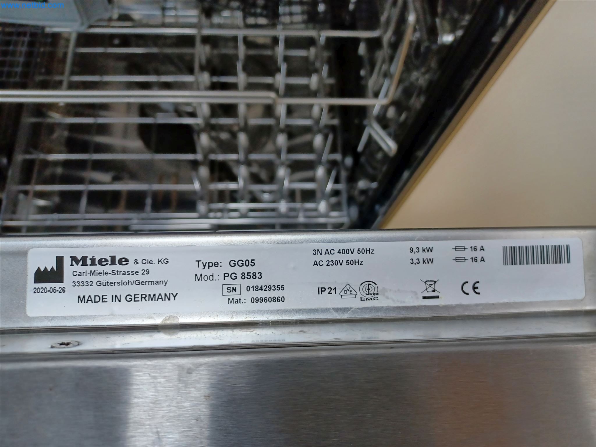 Laboratory equipment / Extensive storage technology and inventories / Osmosis systems and much more.-3