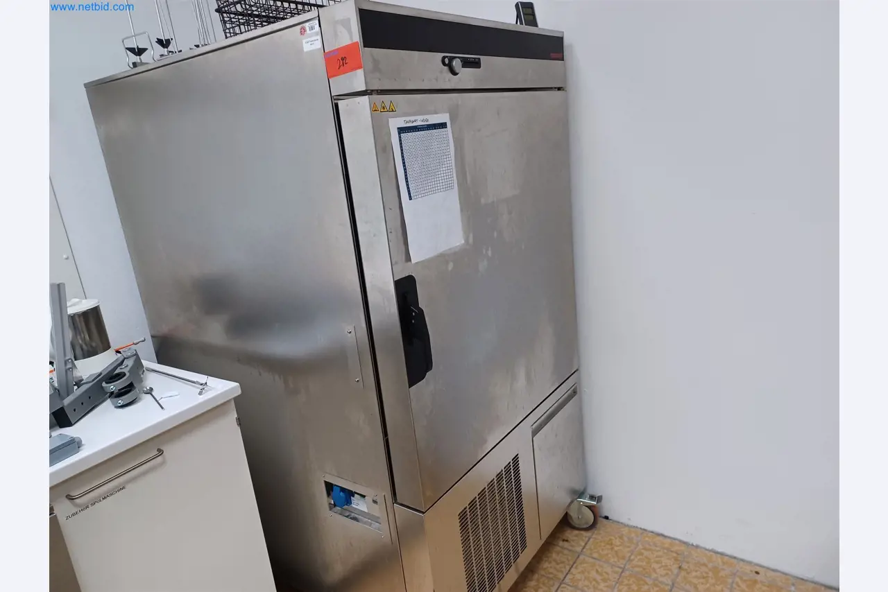 Laboratory equipment / Extensive storage technology and inventories / Osmosis systems and much more.-2