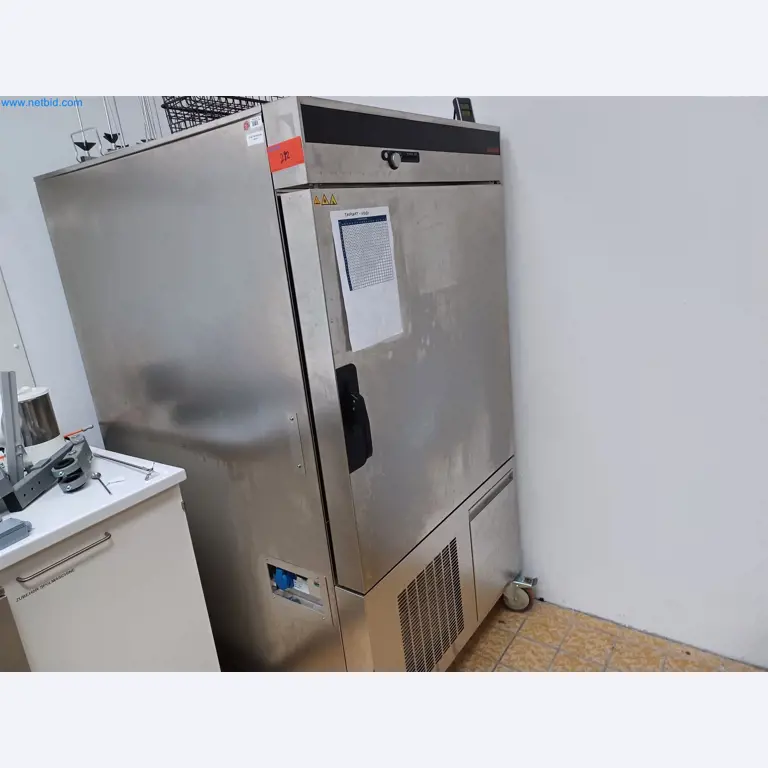 Laboratory equipment / Extensive storage technology and inventories / Osmosis systems and much more.-2