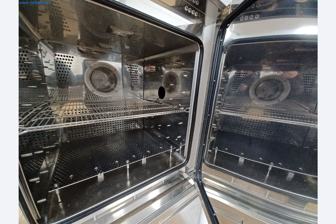 Laboratory equipment / Extensive storage technology and inventories / Osmosis systems and much more.-7