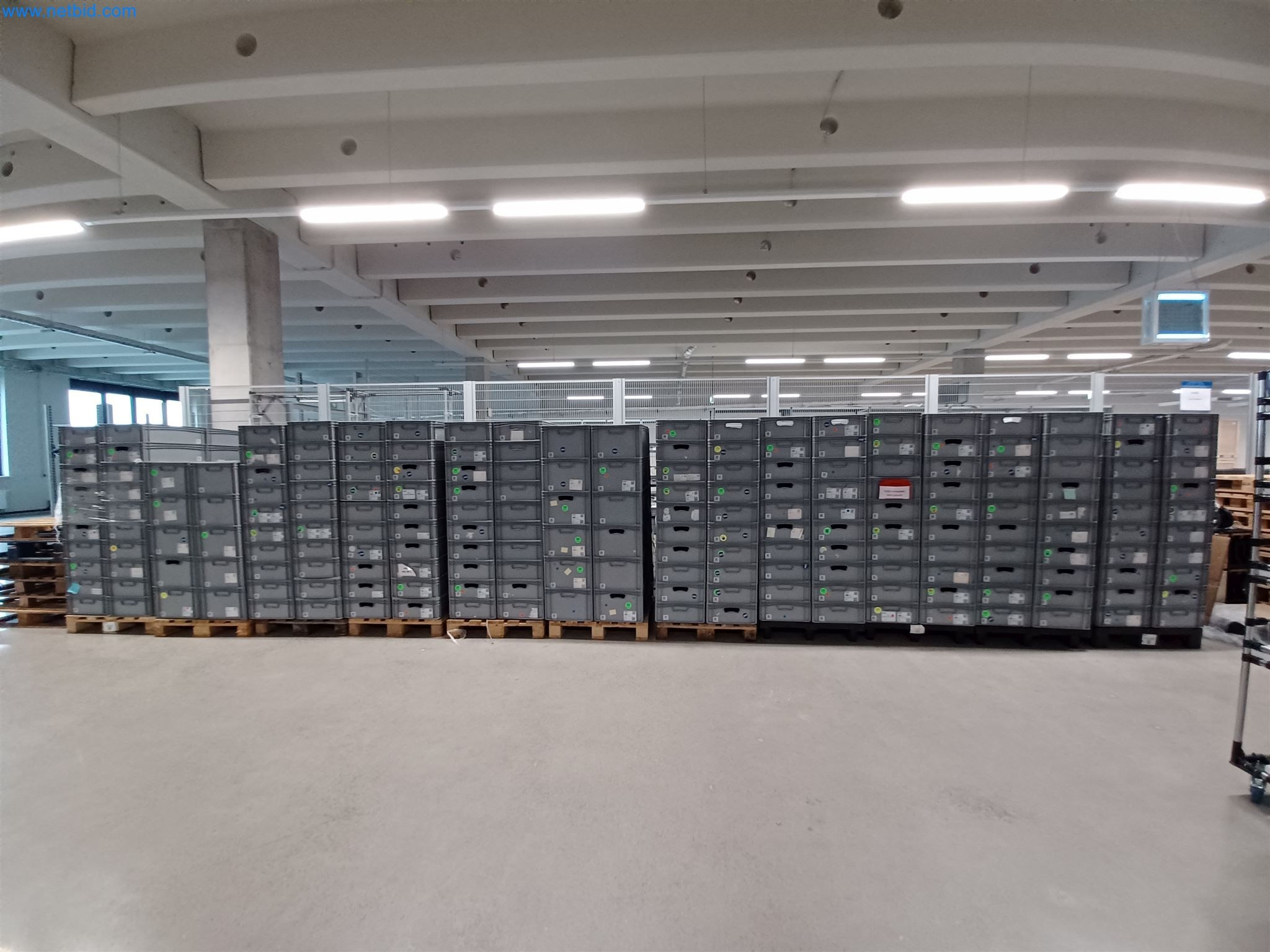 Laboratory equipment / Extensive storage technology and inventories / Osmosis systems and much more.-2