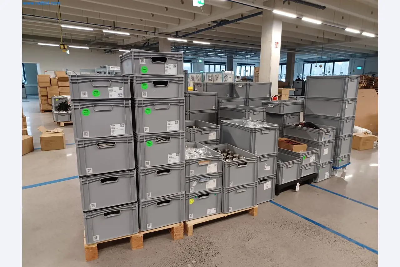 Laboratory equipment / Extensive storage technology and inventories / Osmosis systems and much more.-4