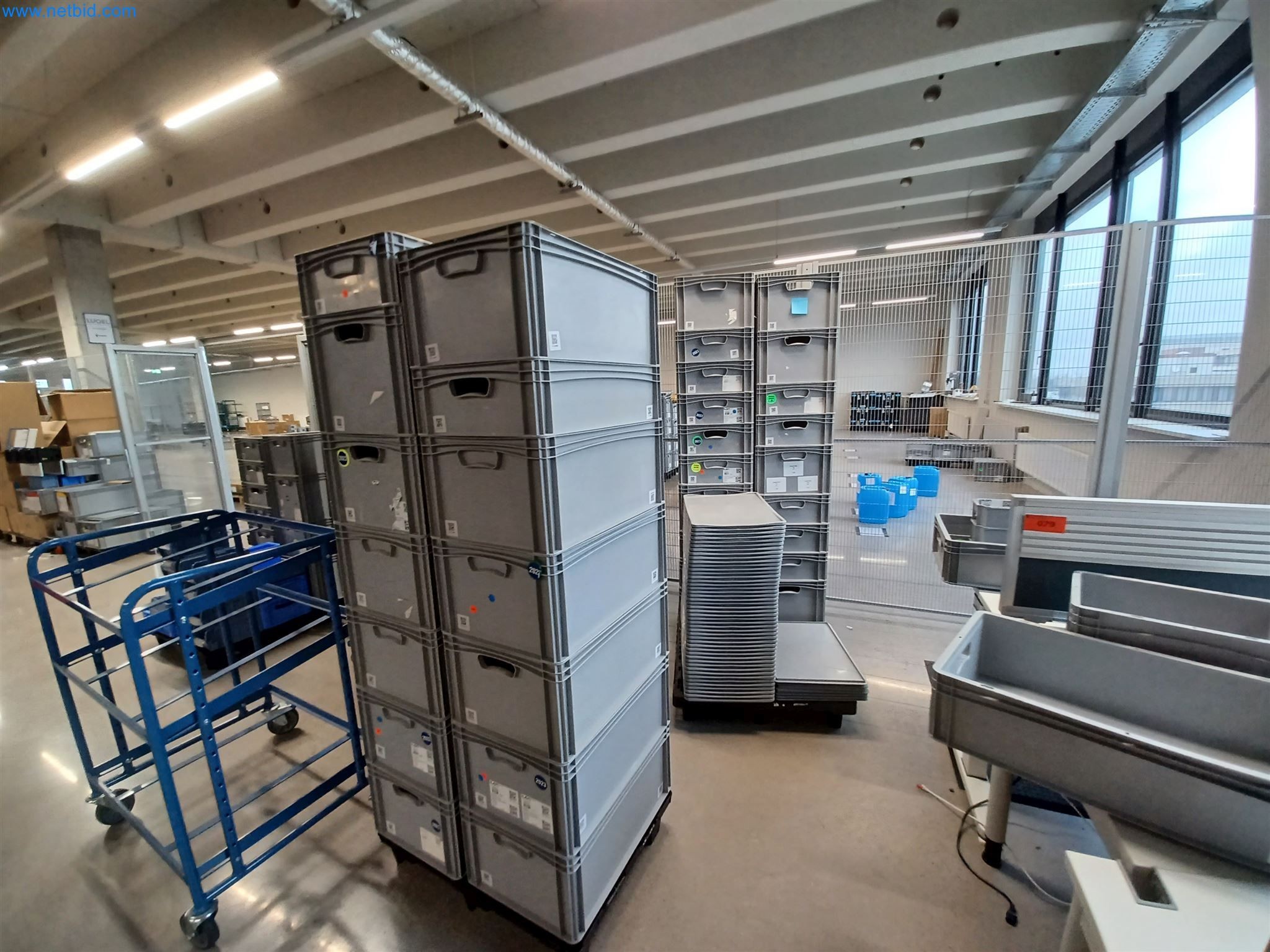 Laboratory equipment / Extensive storage technology and inventories / Osmosis systems and much more.-6