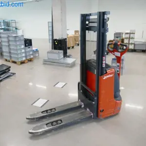 Electric pallet truck (later release) Linde L10B