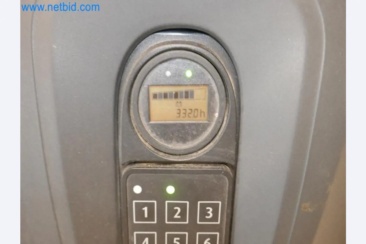 Laboratory equipment / Extensive storage technology and inventories / Osmosis systems and much more.-3