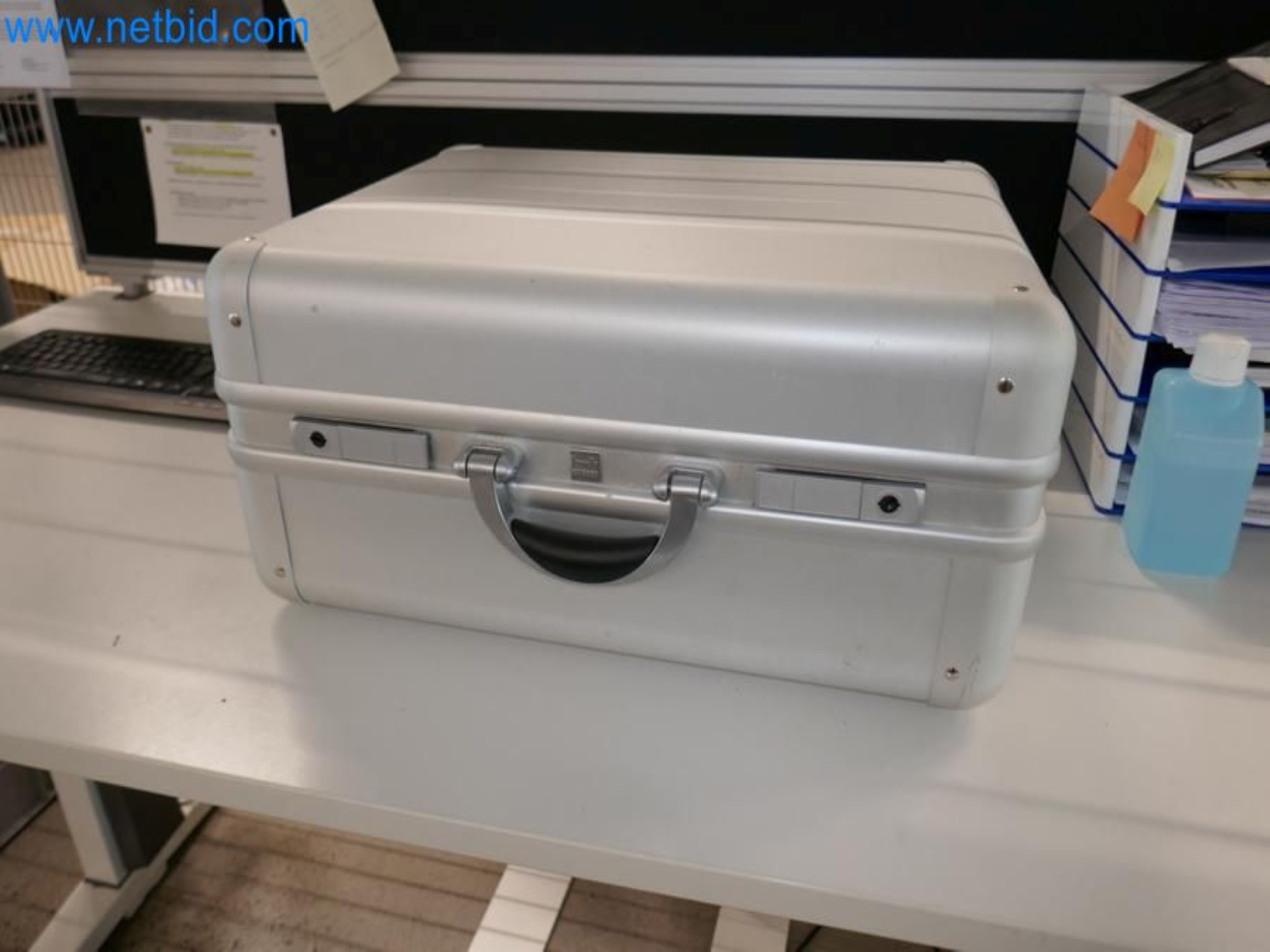 Laboratory equipment / Extensive storage technology and inventories / Osmosis systems and much more.-5