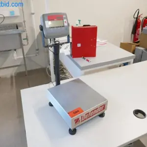 Industrial scales Ohaus Defender 3000 T31P