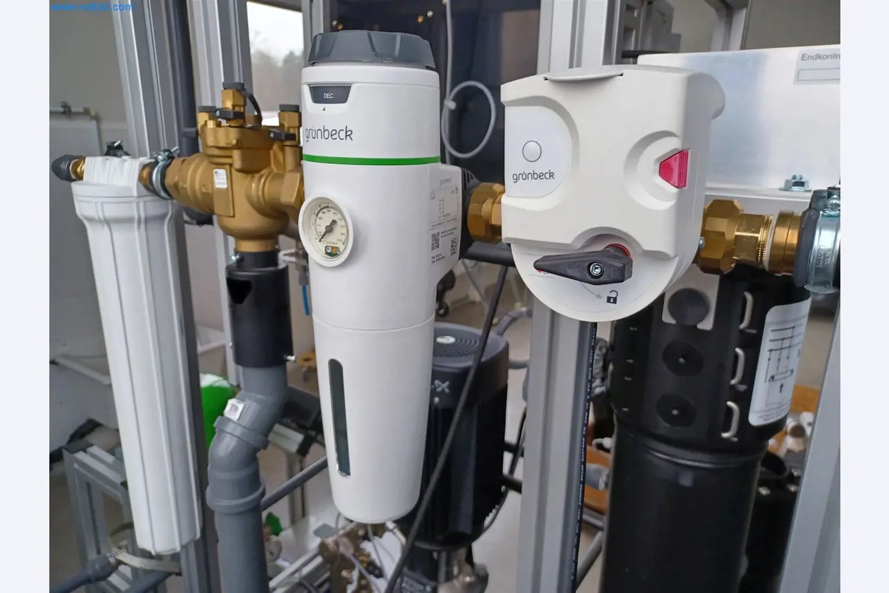 Laboratory equipment / Extensive storage technology and inventories / Osmosis systems and much more.-14