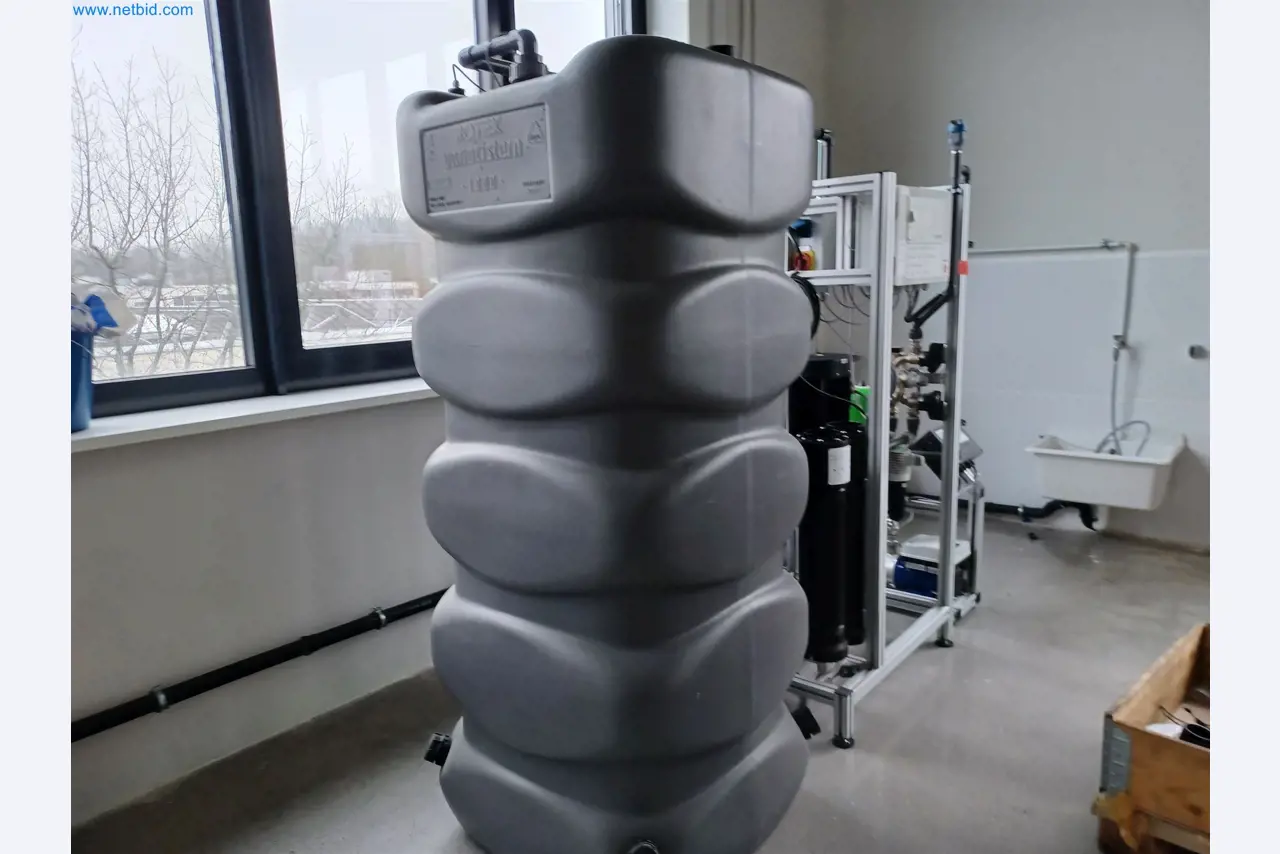 Laboratory equipment / Extensive storage technology and inventories / Osmosis systems and much more.-8