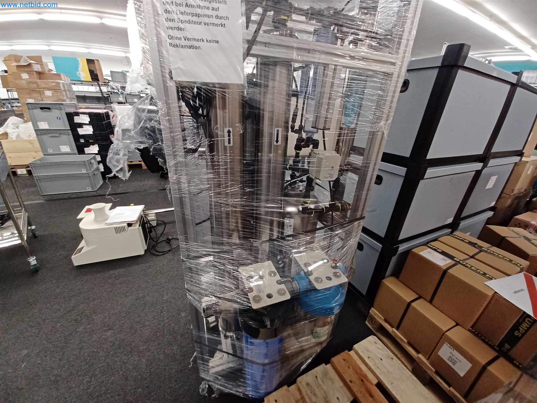 Laboratory equipment / Extensive storage technology and inventories / Osmosis systems and much more.-3