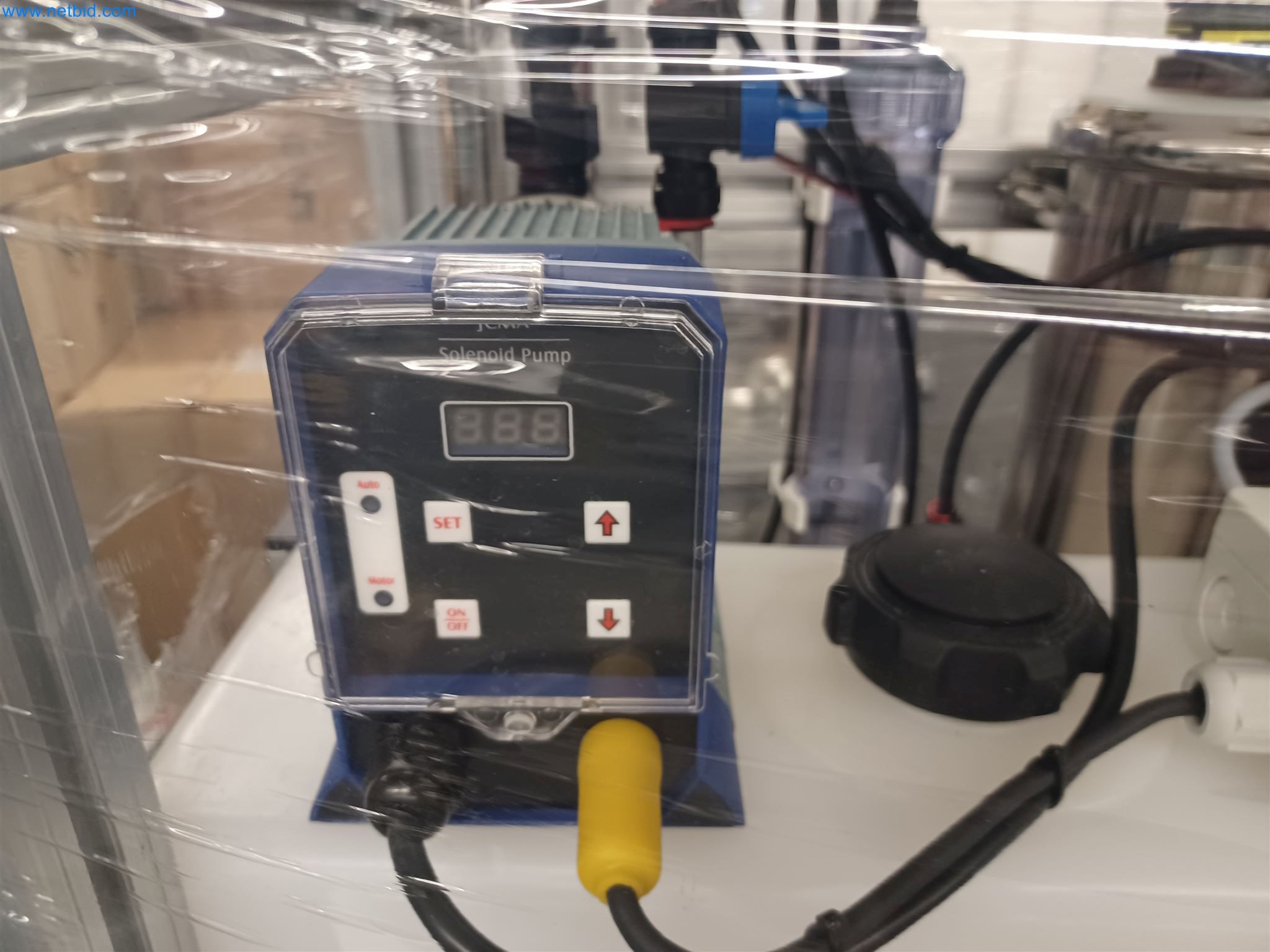 Laboratory equipment / Extensive storage technology and inventories / Osmosis systems and much more.-4