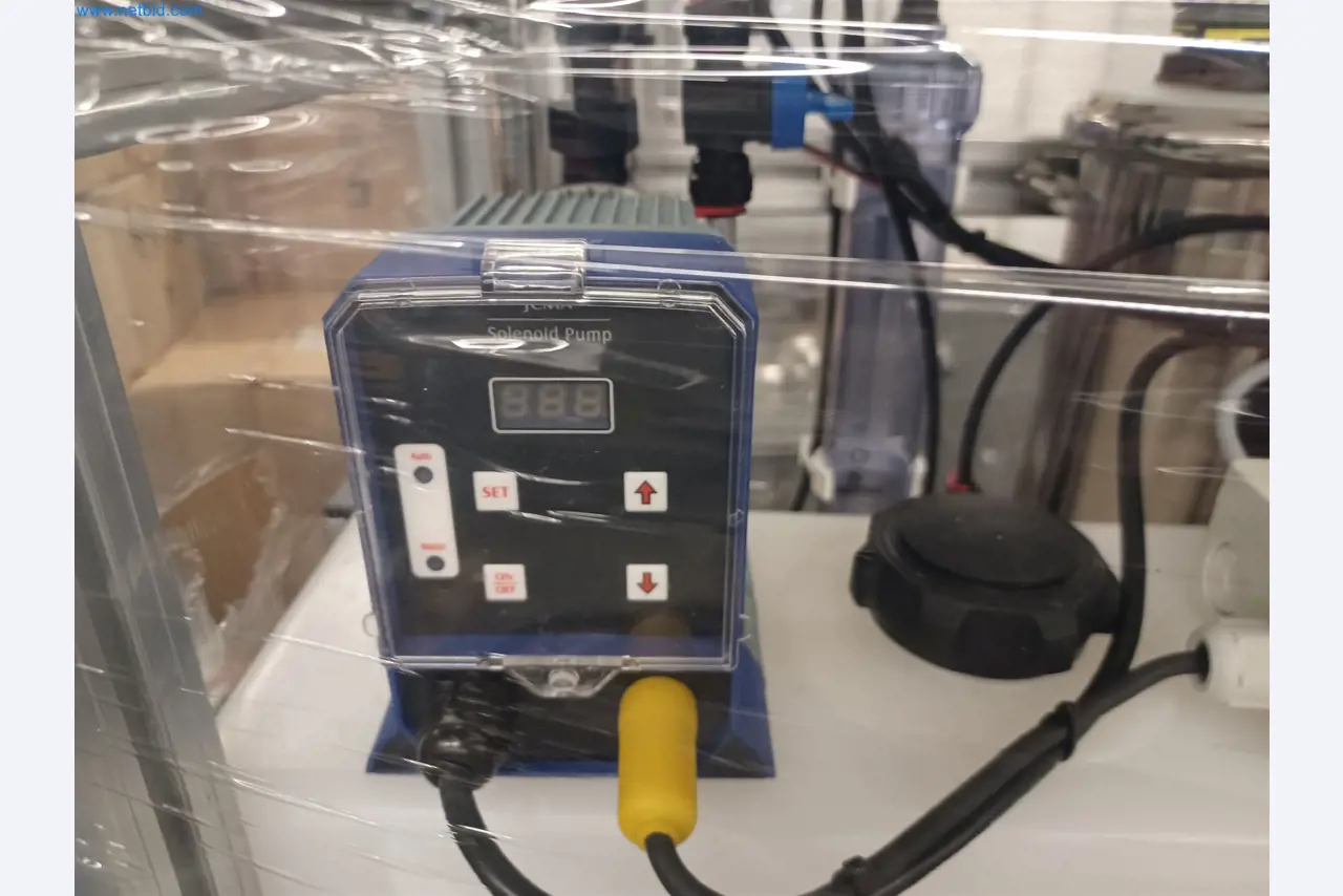 Laboratory equipment / Extensive storage technology and inventories / Osmosis systems and much more.-4