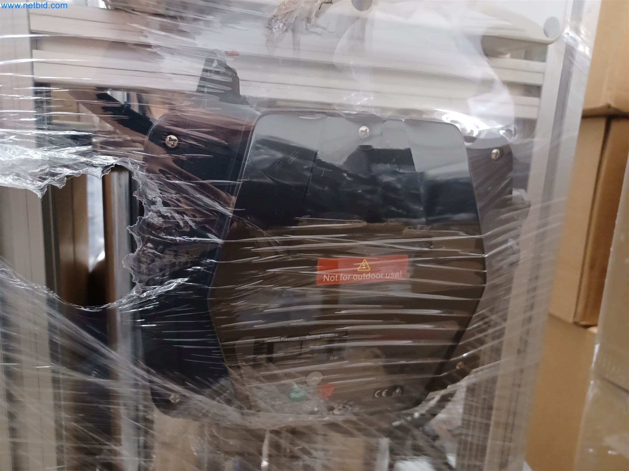 Laboratory equipment / Extensive storage technology and inventories / Osmosis systems and much more.-3