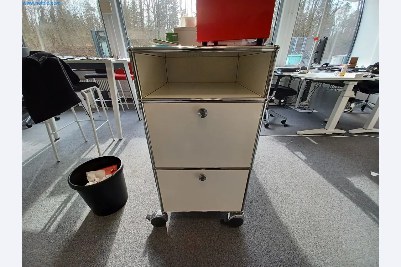 Laboratory equipment / Extensive storage technology and inventories / Osmosis systems and much more.-2