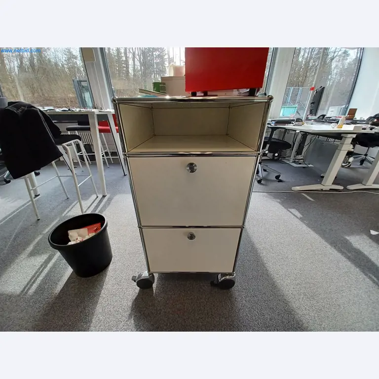 Laboratory equipment / Extensive storage technology and inventories / Osmosis systems and much more.-2