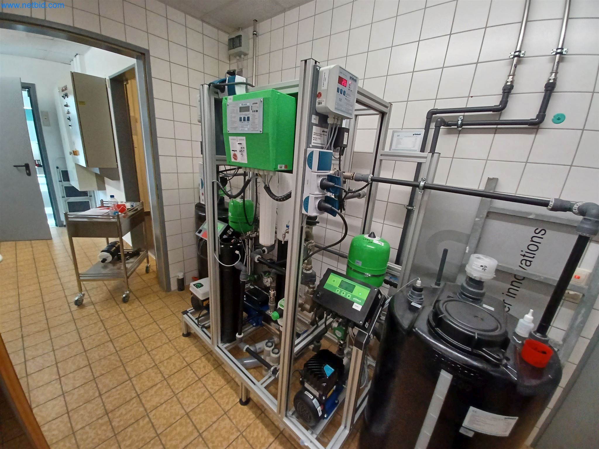 Laboratory equipment / Extensive storage technology and inventories / Osmosis systems and much more.-10