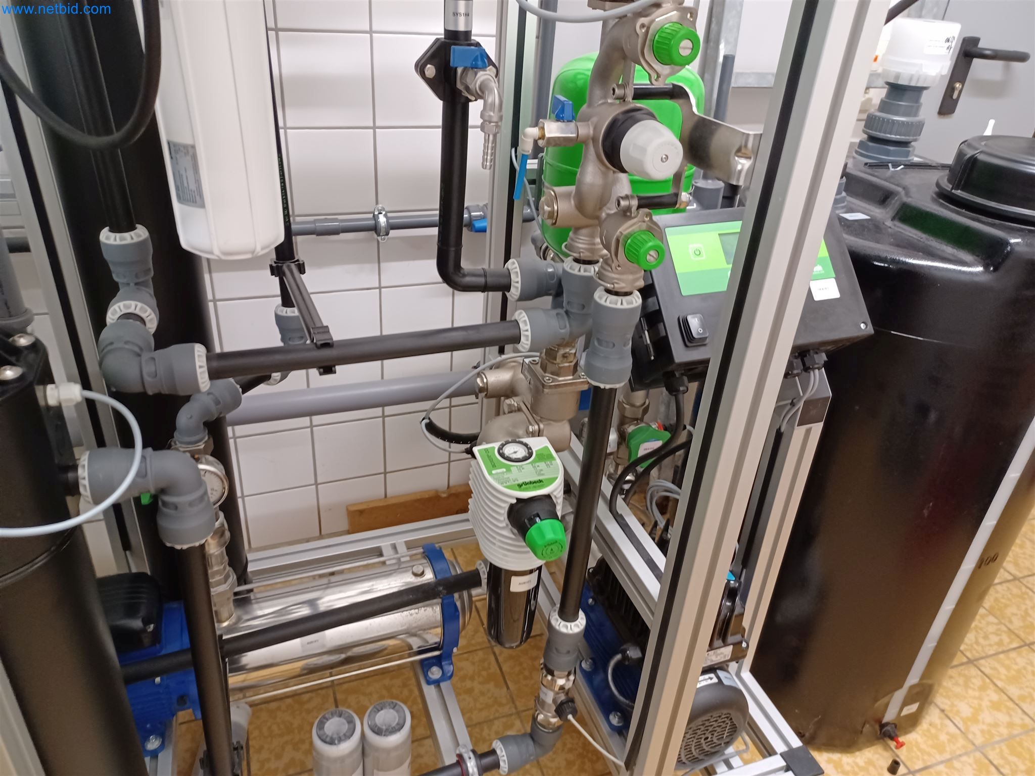 Laboratory equipment / Extensive storage technology and inventories / Osmosis systems and much more.-13