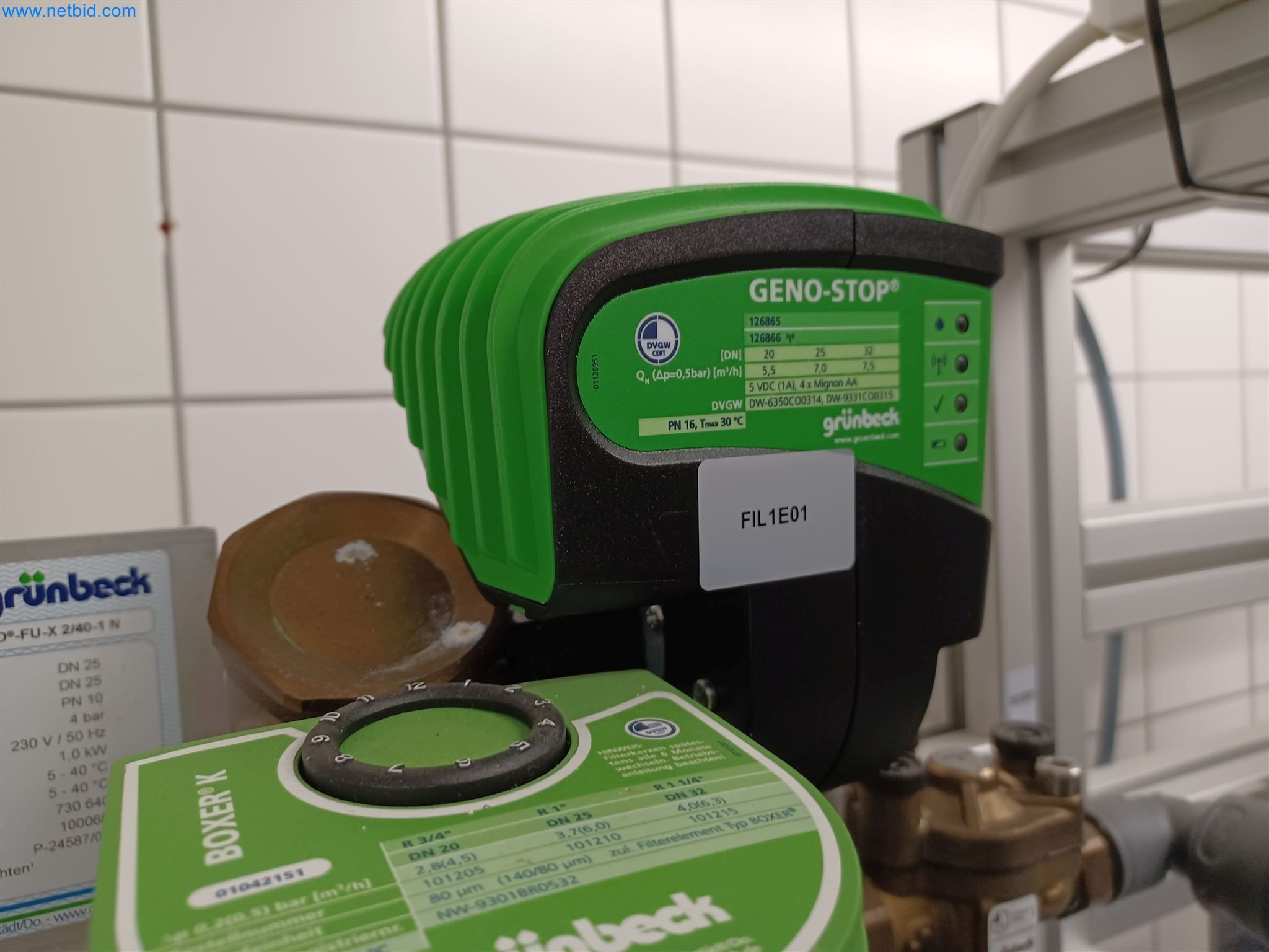 Laboratory equipment / Extensive storage technology and inventories / Osmosis systems and much more.-4