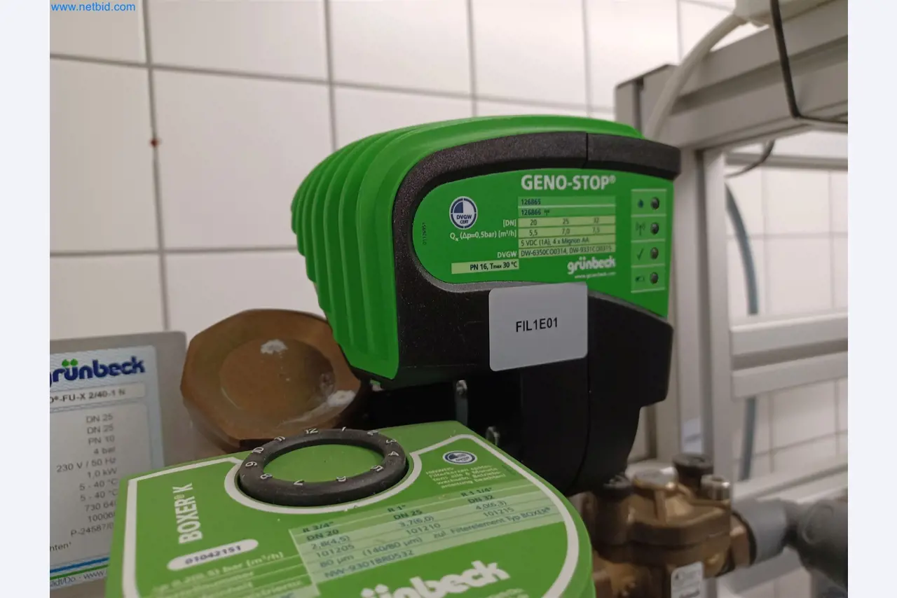 Laboratory equipment / Extensive storage technology and inventories / Osmosis systems and much more.-4