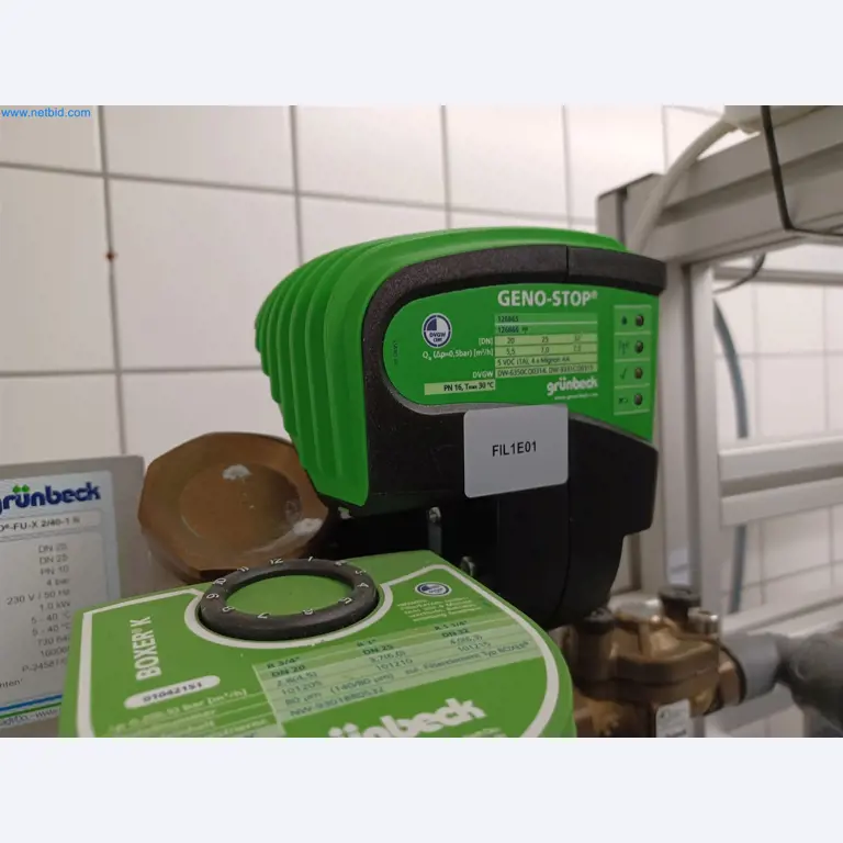 Laboratory equipment / Extensive storage technology and inventories / Osmosis systems and much more.-4