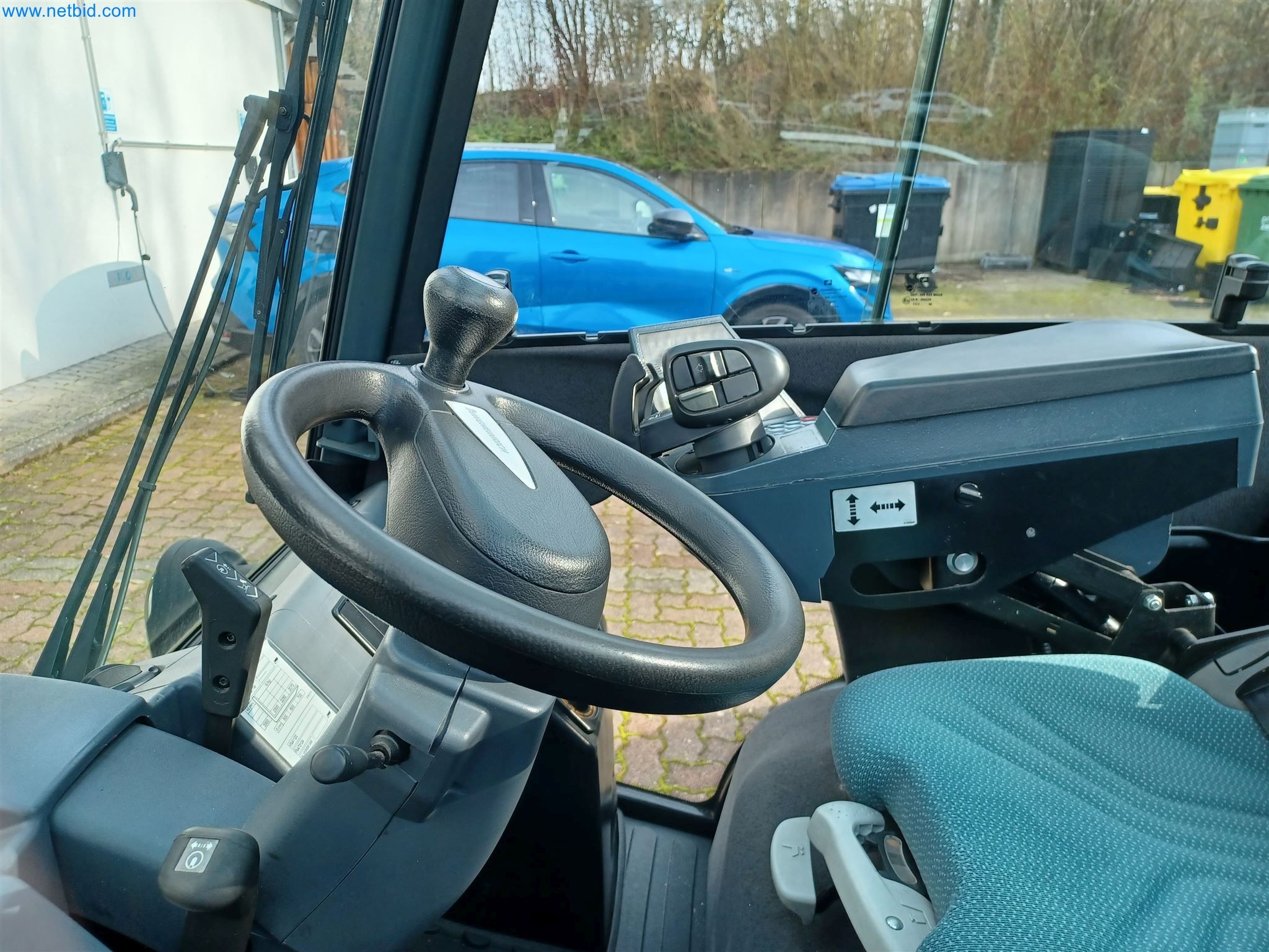 Laboratory equipment / Extensive storage technology and inventories / Osmosis systems and much more.-10