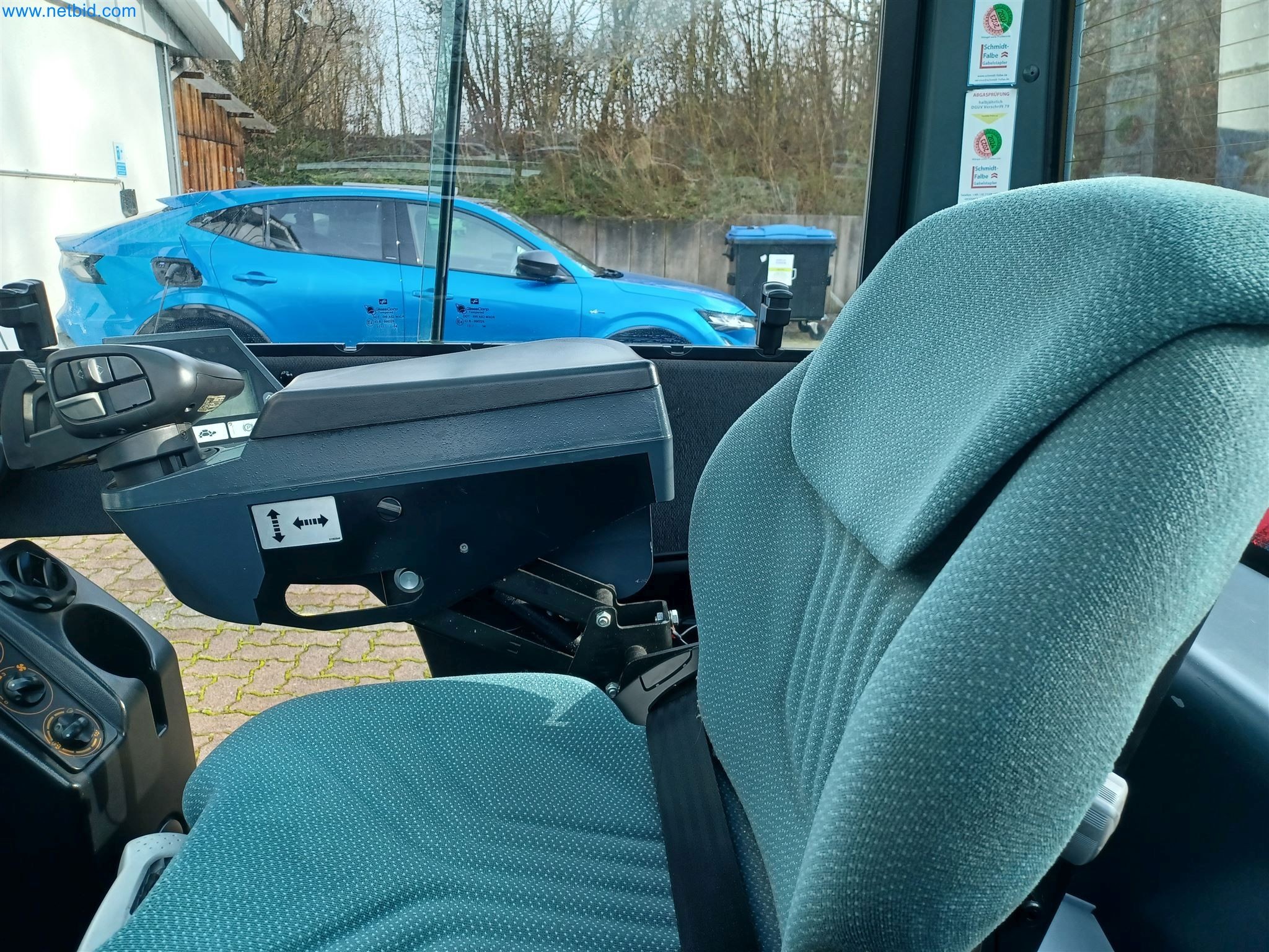 Laboratory equipment / Extensive storage technology and inventories / Osmosis systems and much more.-11