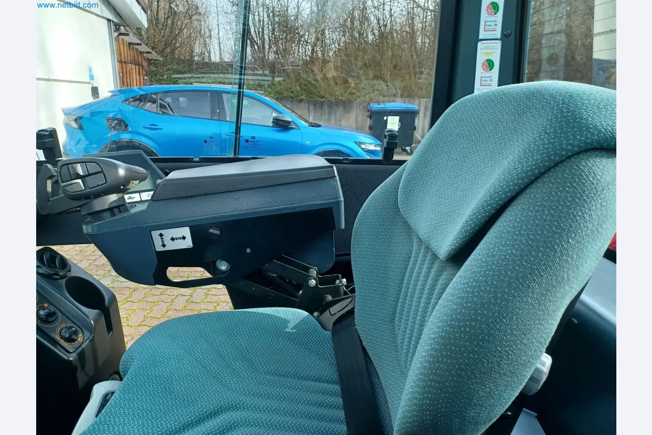 Laboratory equipment / Extensive storage technology and inventories / Osmosis systems and much more.-11