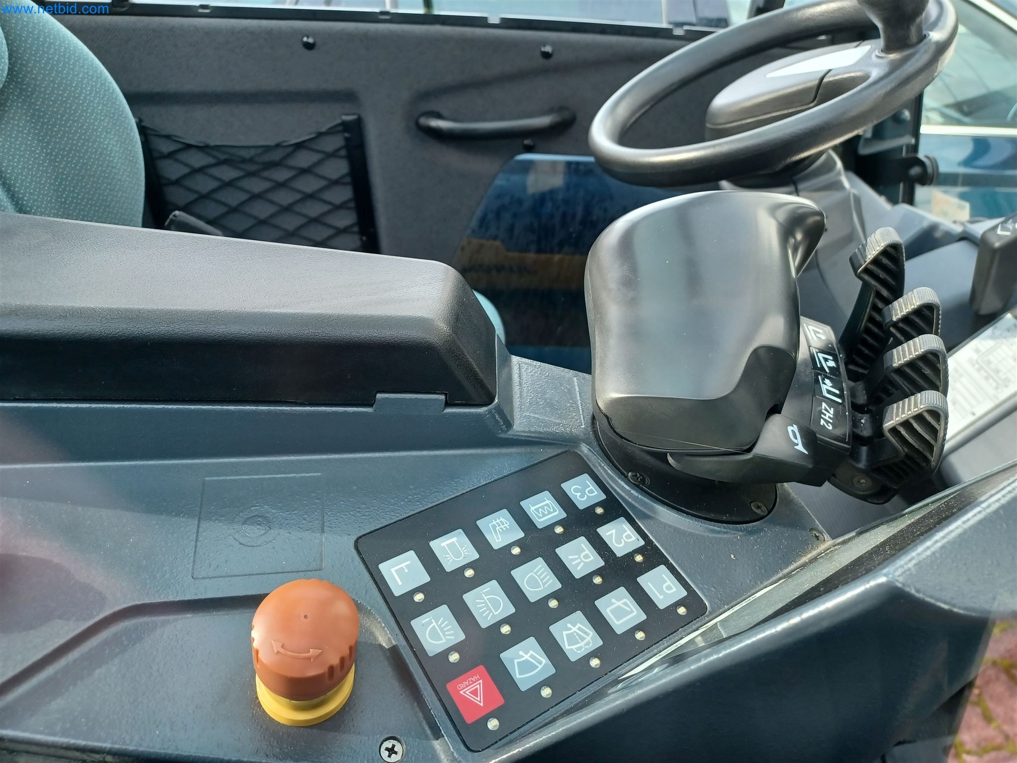 Laboratory equipment / Extensive storage technology and inventories / Osmosis systems and much more.-12