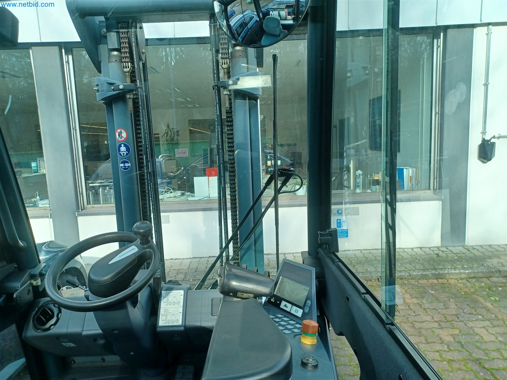 Laboratory equipment / Extensive storage technology and inventories / Osmosis systems and much more.-13