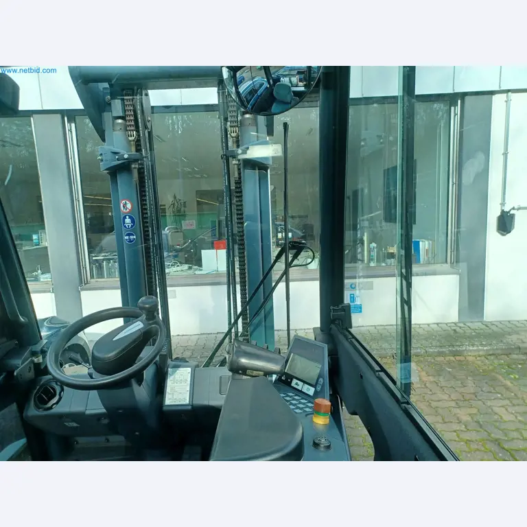 Laboratory equipment / Extensive storage technology and inventories / Osmosis systems and much more.-13