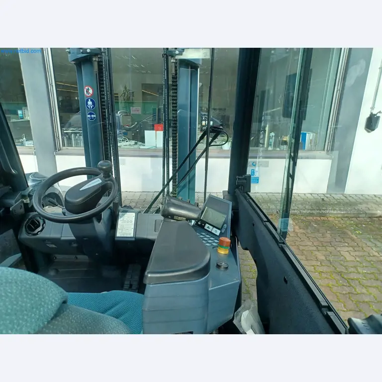 Laboratory equipment / Extensive storage technology and inventories / Osmosis systems and much more.-14