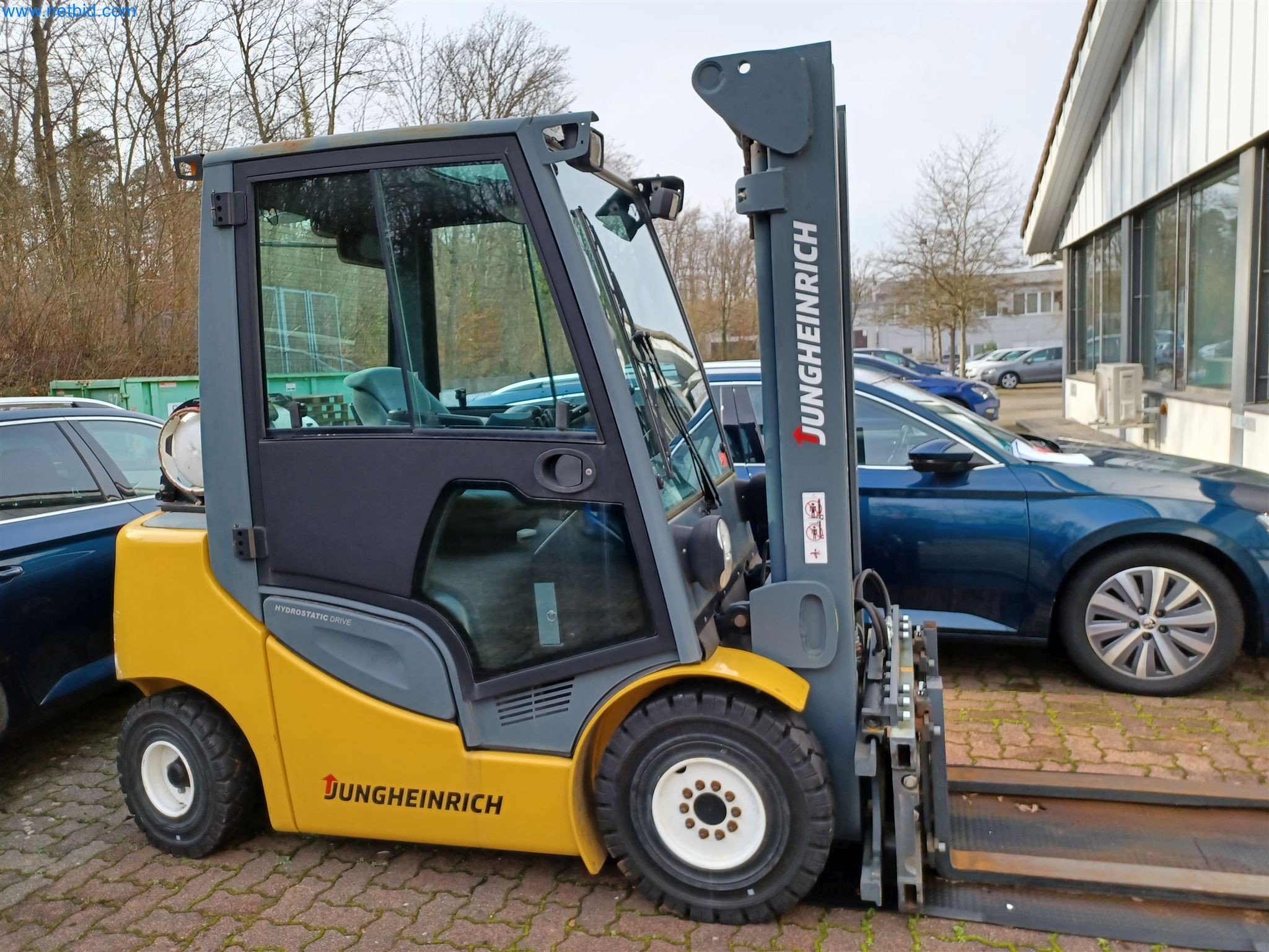 Laboratory equipment / Extensive storage technology and inventories / Osmosis systems and much more.-1