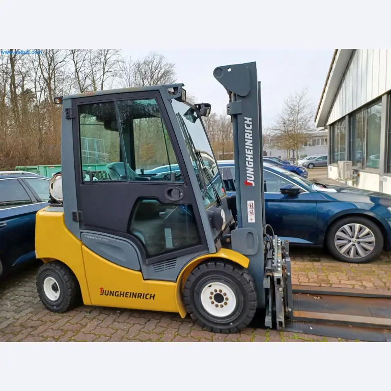 Laboratory equipment / Extensive storage technology and inventories / Osmosis systems and much more.-1