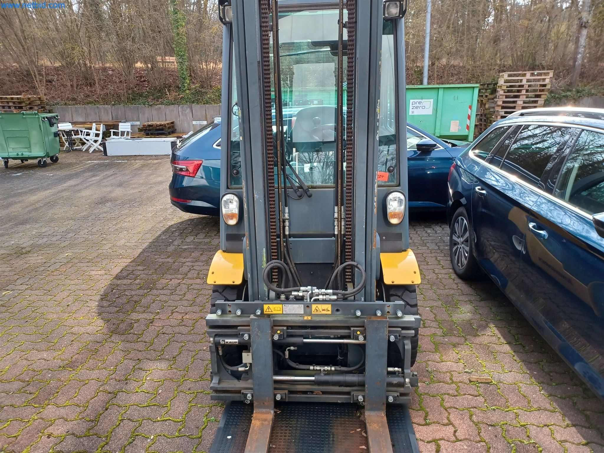 Laboratory equipment / Extensive storage technology and inventories / Osmosis systems and much more.-2