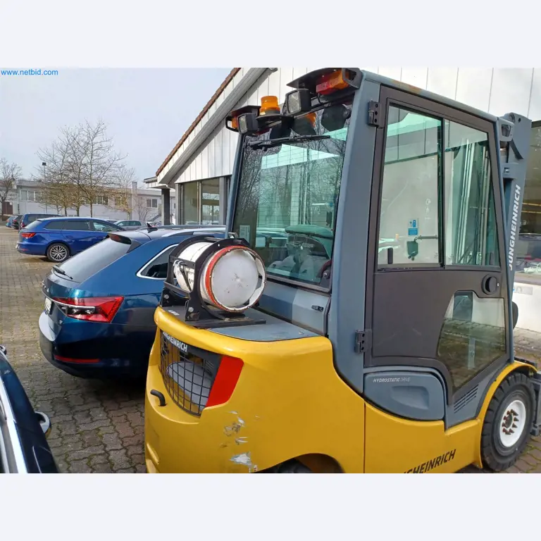 Laboratory equipment / Extensive storage technology and inventories / Osmosis systems and much more.-5