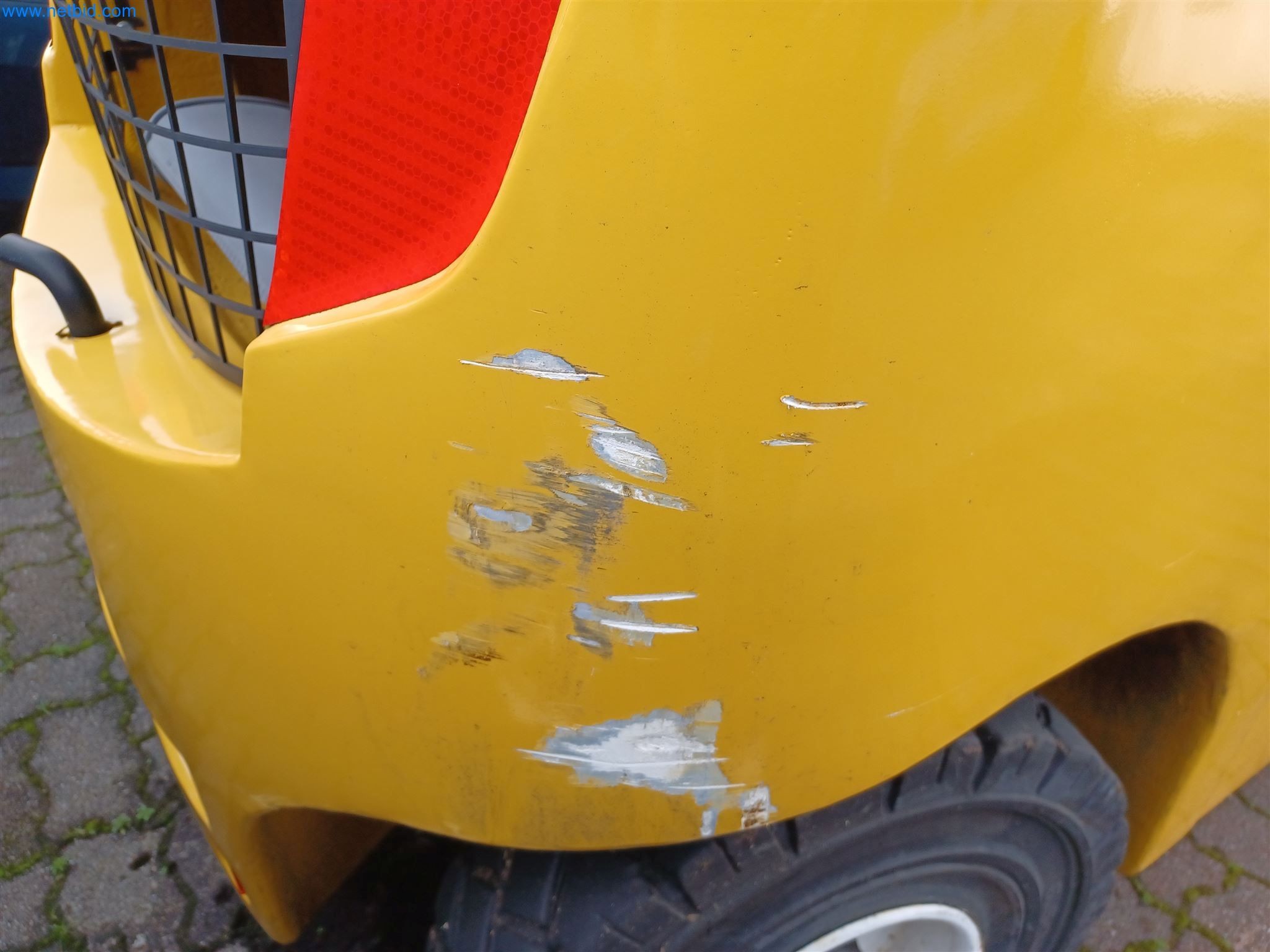 Laboratory equipment / Extensive storage technology and inventories / Osmosis systems and much more.-6