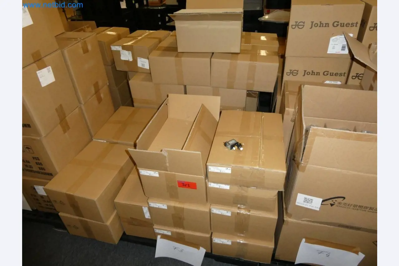 Laboratory equipment / Extensive storage technology and inventories / Osmosis systems and much more.-2