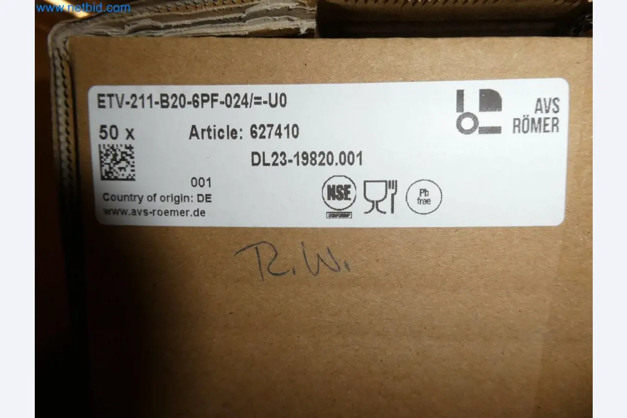 Laboratory equipment / Extensive storage technology and inventories / Osmosis systems and much more.-3