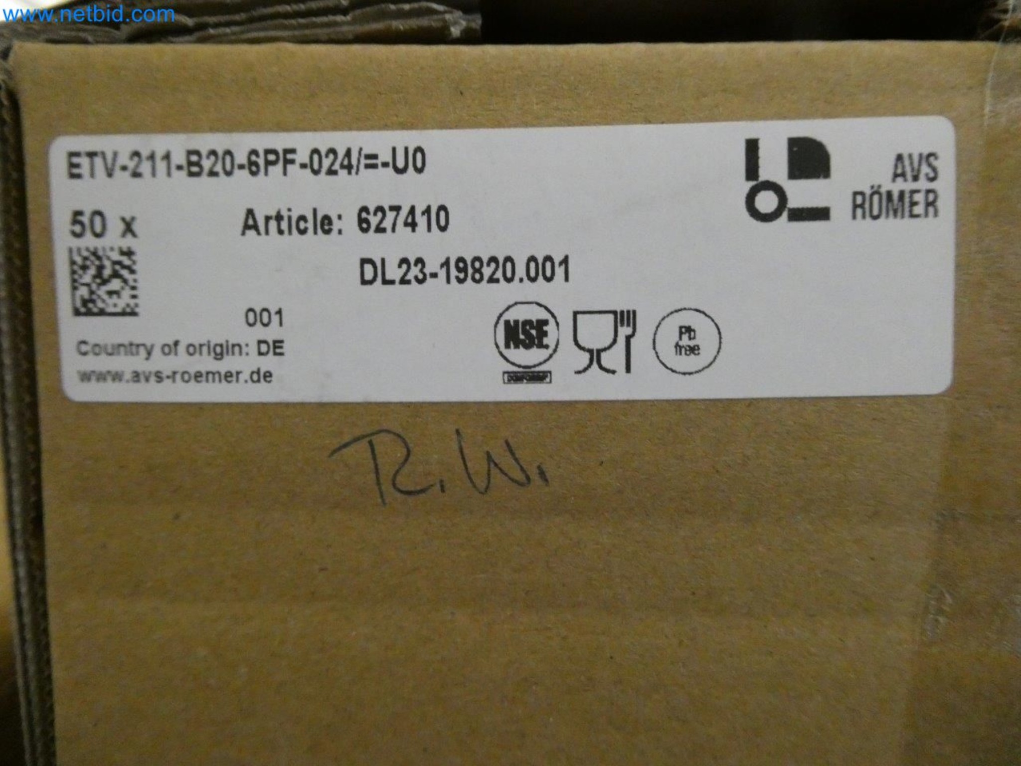 Laboratory equipment / Extensive storage technology and inventories / Osmosis systems and much more.-4