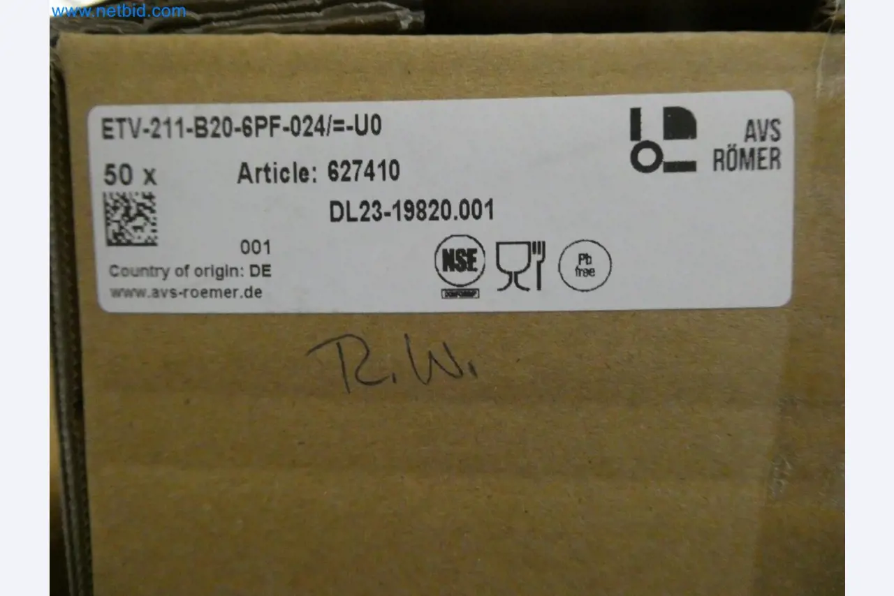 Laboratory equipment / Extensive storage technology and inventories / Osmosis systems and much more.-4