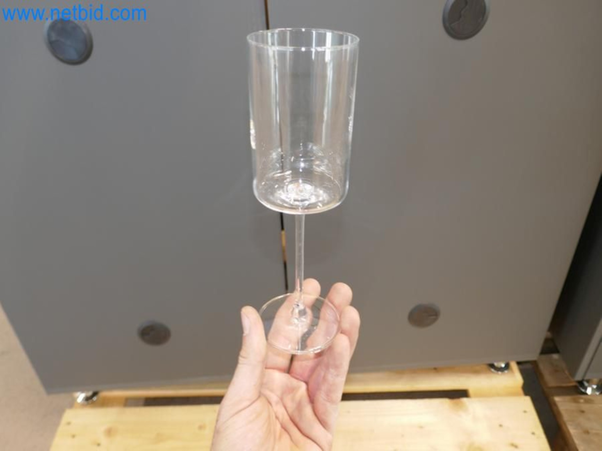 Laboratory equipment / Extensive storage technology and inventories / Osmosis systems and much more.-4