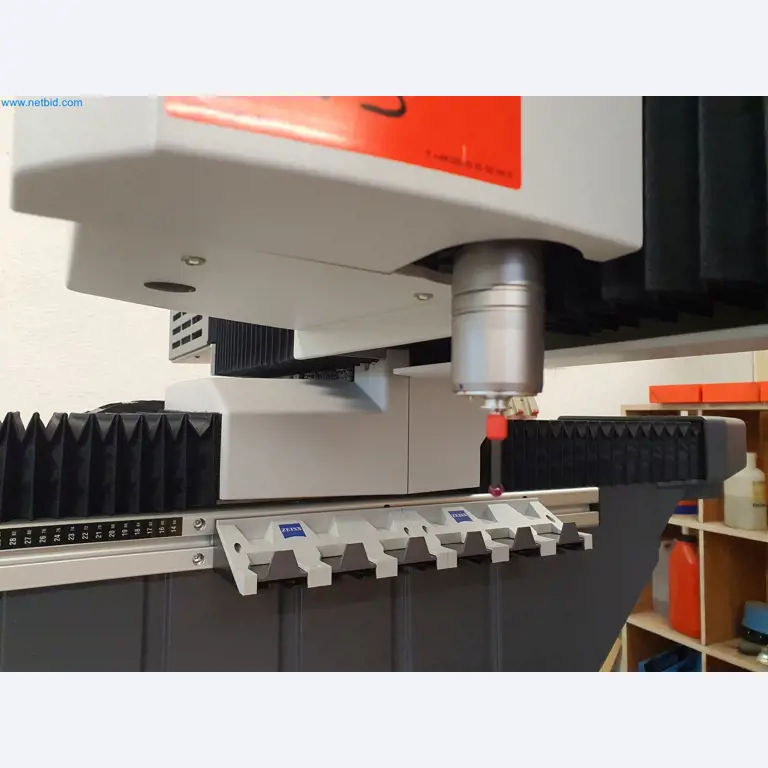 Maszyny z sektora obróbki metali i technologii powierzchni-8