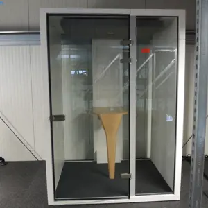 Telefonní budka