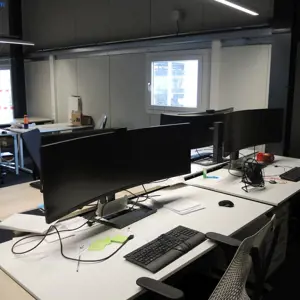 4 49" curved monitors Philips Brilliance 499P