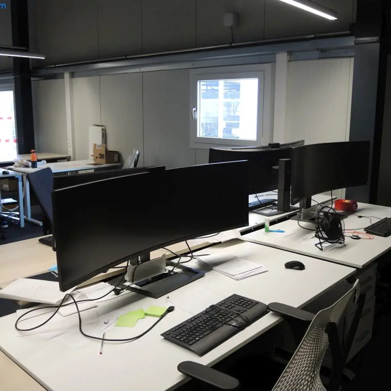 4 49" curved monitors Philips Brilliance 499P