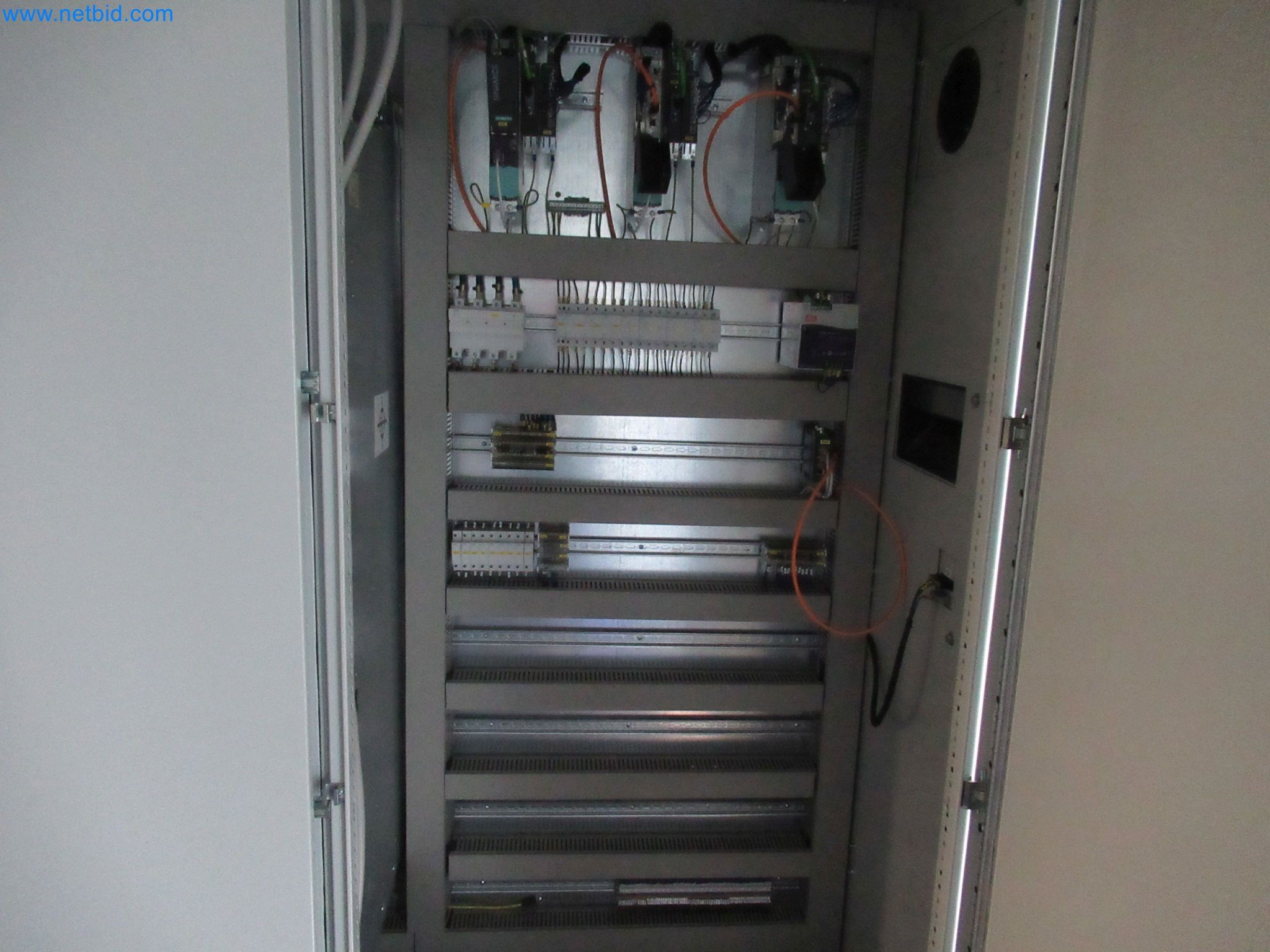 LILIUM eAircraft GmbH / LILIUM GmbH ; machines, installations d'essai et équipements d'exploitation pour la fabrication d'eVTOL-3