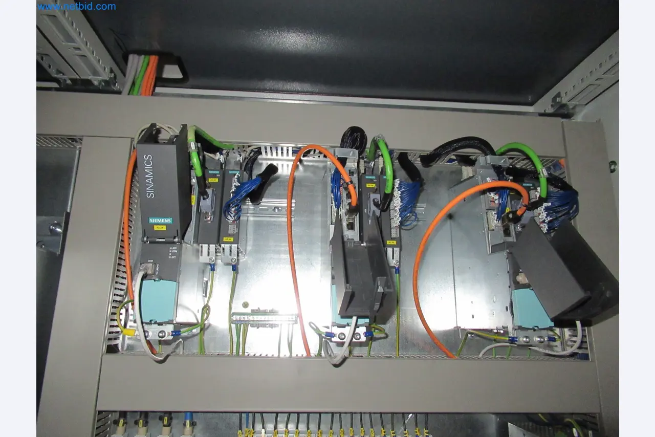 LILIUM eAircraft GmbH / LILIUM GmbH ; machines, installations d'essai et équipements d'exploitation pour la fabrication d'eVTOL-4