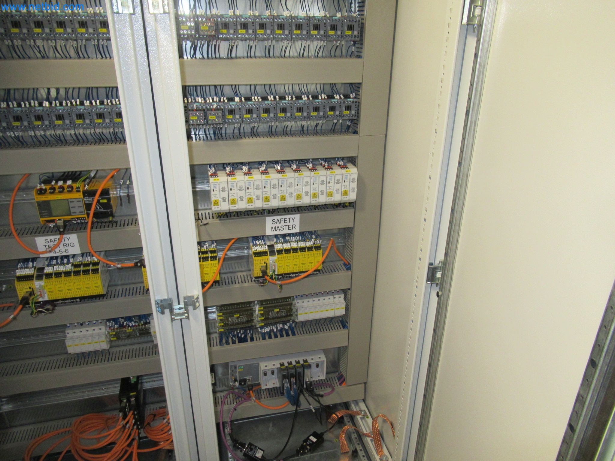 LILIUM eAircraft GmbH / LILIUM GmbH ; machines, installations d'essai et équipements d'exploitation pour la fabrication d'eVTOL-12