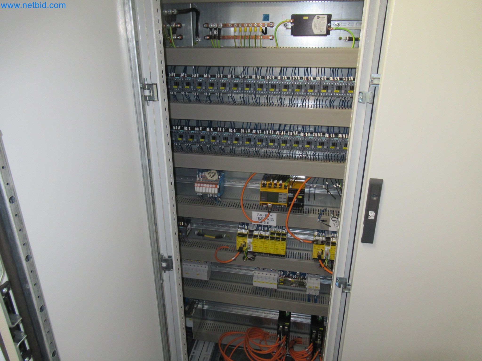 LILIUM eAircraft GmbH / LILIUM GmbH ; machines, installations d'essai et équipements d'exploitation pour la fabrication d'eVTOL-9